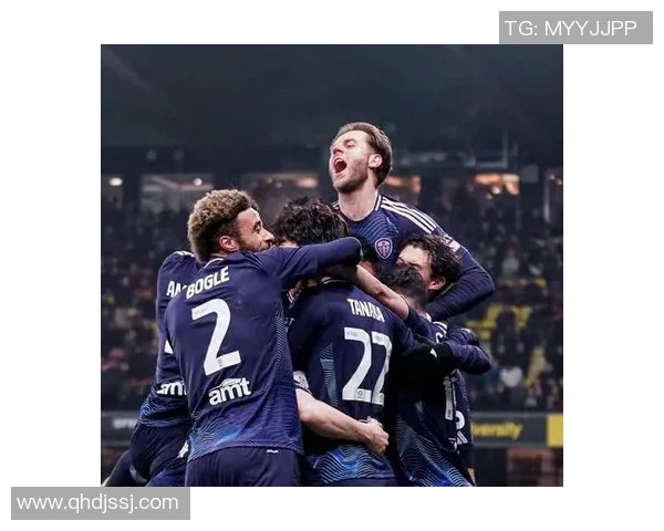 利兹联与曼城精彩对决录像回放分析及比赛亮点总结 利兹联与曼城精彩对决录像回放分析及比赛亮点总结