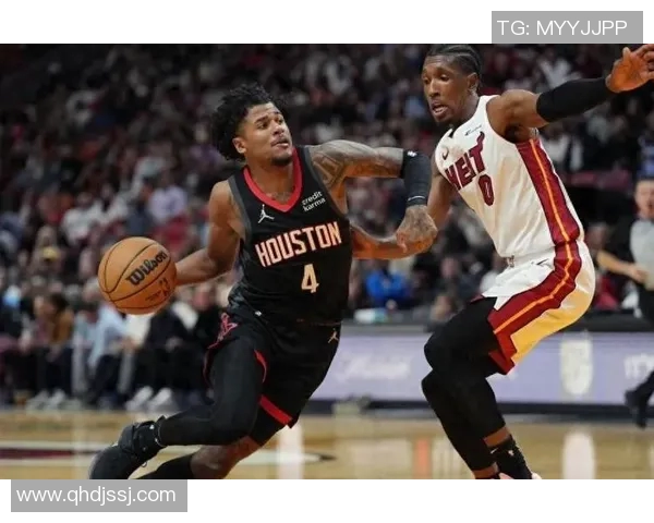 勇士与火箭西部决赛首战激战正酣谁能抢占先机争夺总决赛资格