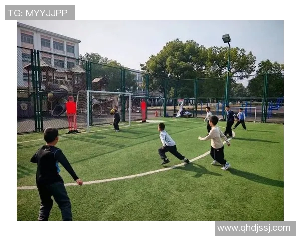 崂山五中校园足球比赛精彩直播带你领略青春激情与团队合作的魅力 崂山五中校园足球比赛精彩直播带你领略青春激情与团队合作的魅力